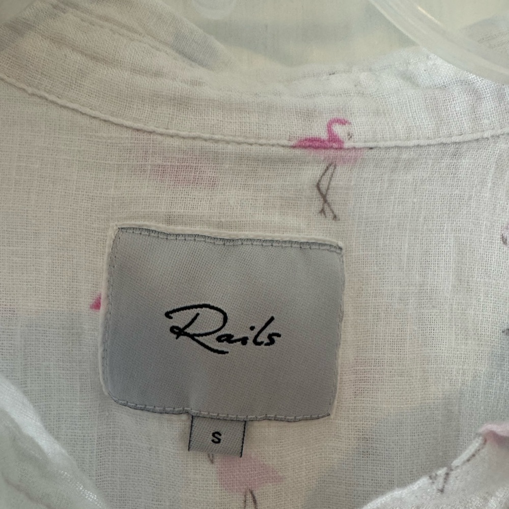 RAILS White Lightweight Button Up short sleeve “Whitney Top” with Pink Flamingos - Picture 2 of 12